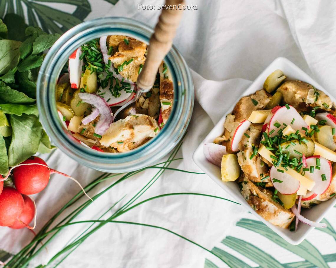 Vegetarisches Rezept: Bayrischer Knödelsalat 3