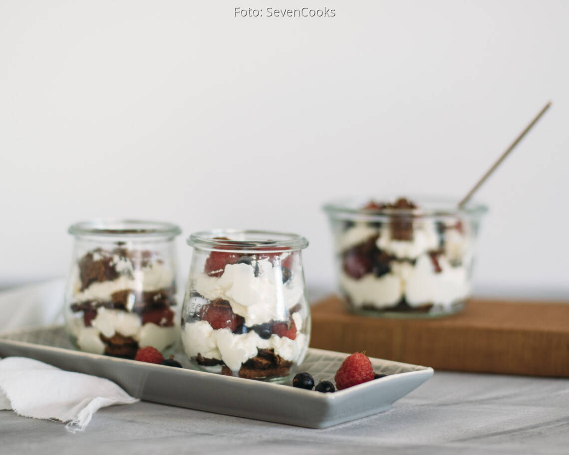 Vegetarisches Rezept: Beeren-Schichtdessert