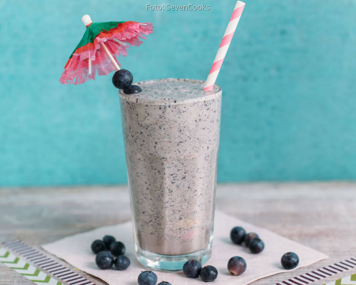 Vegetarisches Rezept: Blaubeer-Walnuss-Milkshake_1