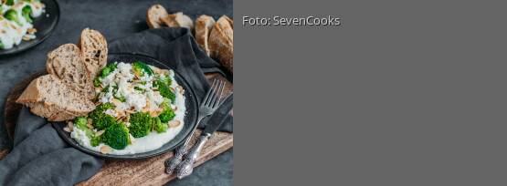 Rezeptbild für "Brokkoli mit Fetasoße"