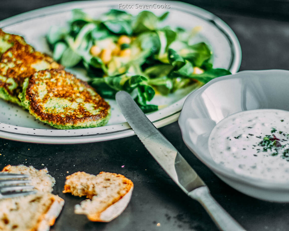 Vegetarisches_Rezept:_Brokkoli_Parmesan_Bratlinge_neu 3