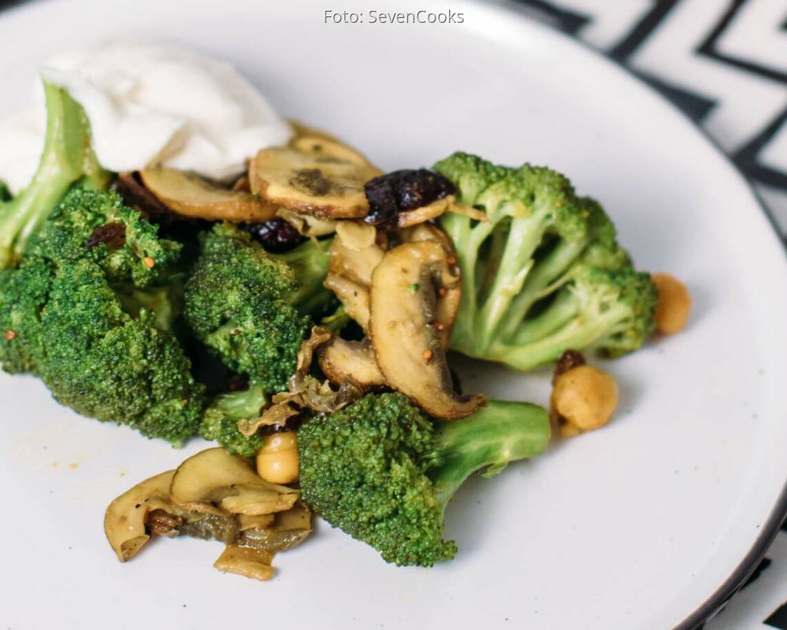 Vegetarisches Rezept: Brokkoli Pfanne mit Dip