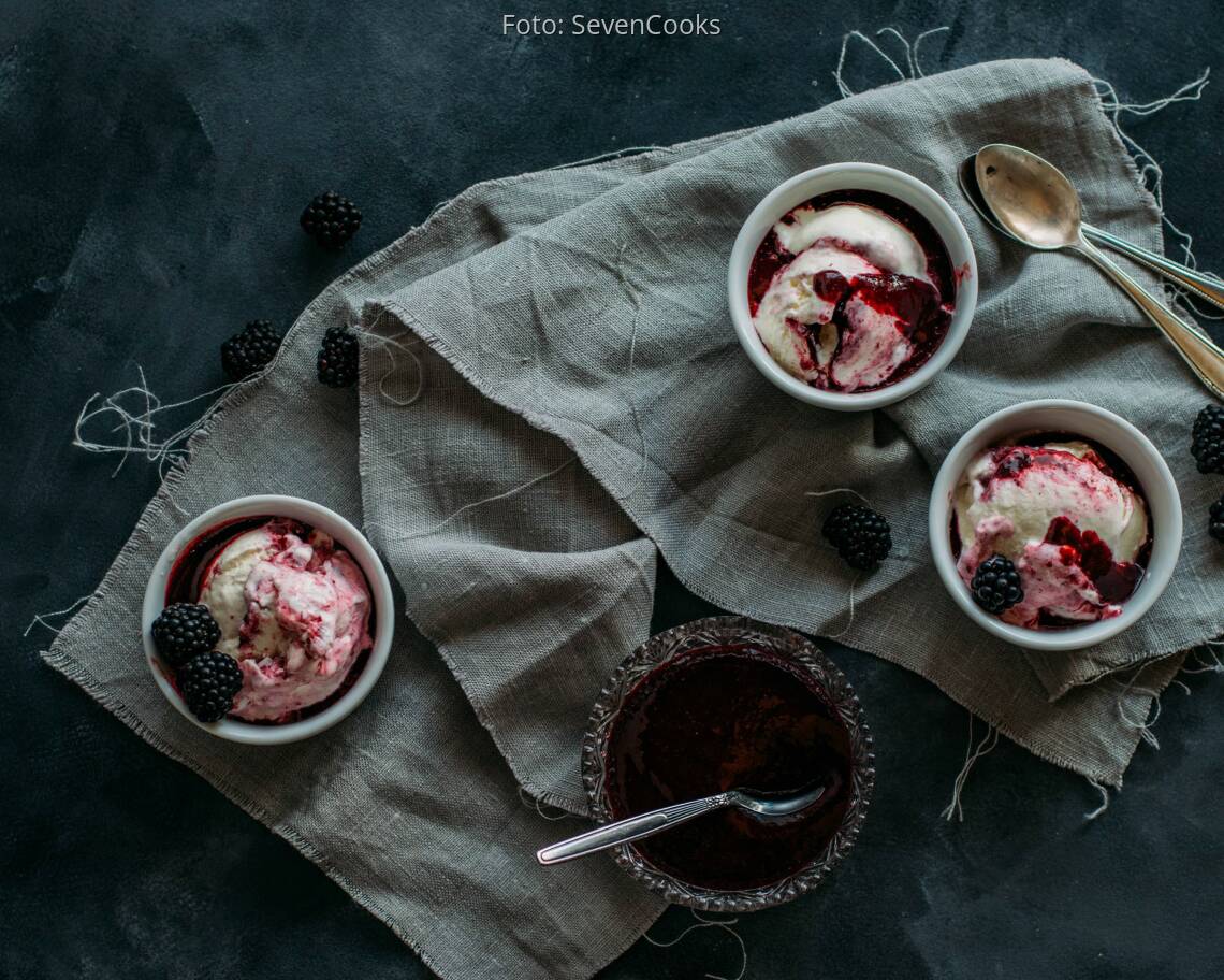 Vegetarisches Rezept: Brombeer-Joghurt-Eis 2