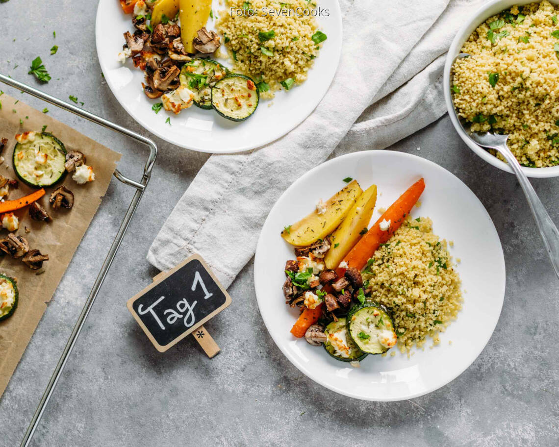 Vegetarisches Rezept: Buntes Meal-Prep 1: Ofengemüse mit Couscous_1_Schild