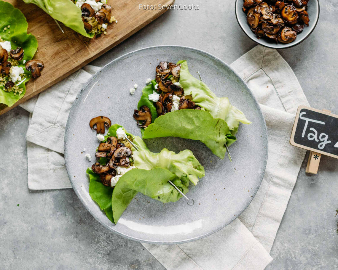 Vegetarisches Rezept: Buntes Meal-Prep 2: Salatrollen mit Couscous und Feta_1_Schild