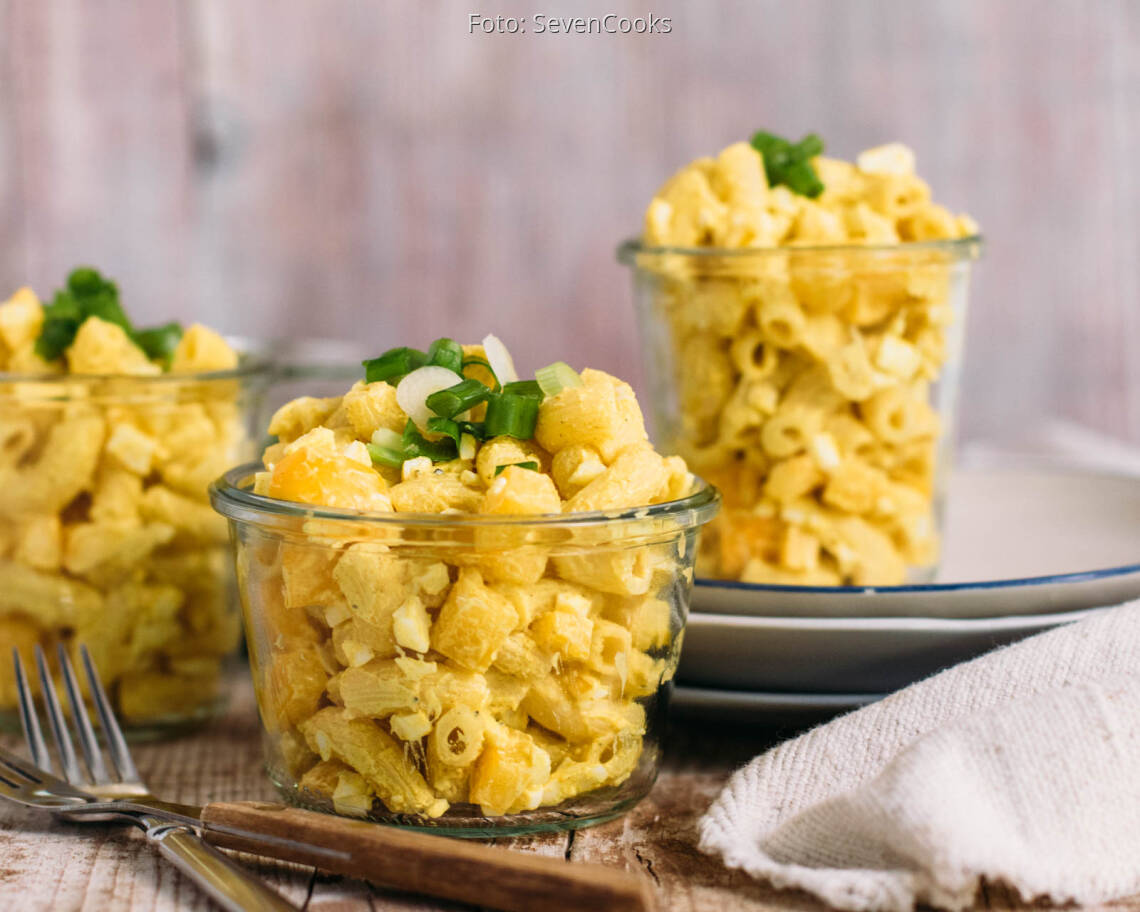 Vegetarisches Rezept: Curry-Nudelsalat mit Ei_1