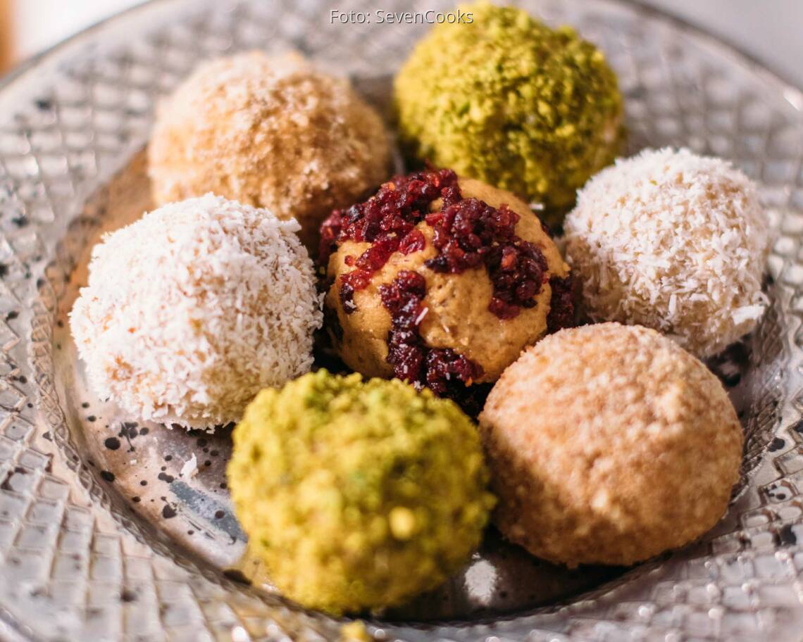 Vegetarisches Rezept: Energiekugeln aus Weihnachtsgebäck 3