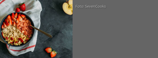 Rezeptbild für "Erdbeer-Rhabarber-Porridge"