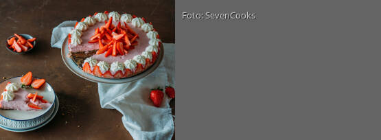 Rezeptbild für "Erdbeerkuchen ohne Backen"