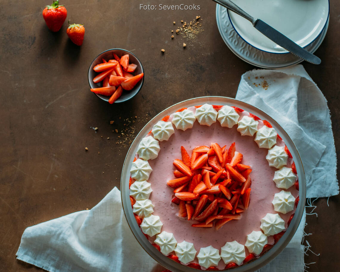 Vegetarisches Rezept: Erdbeerkuchen ohne Backen 2