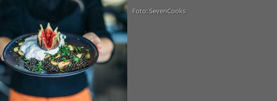 Rezeptbild für "Feige an cremiger Burrata und Linsenbett"