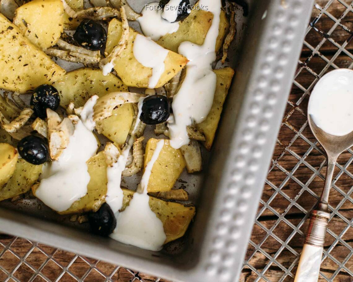 Vegetarisches Rezept: Fenchel-Kartoffeln-Oliven aus dem Ofen mit Zitronendip_1