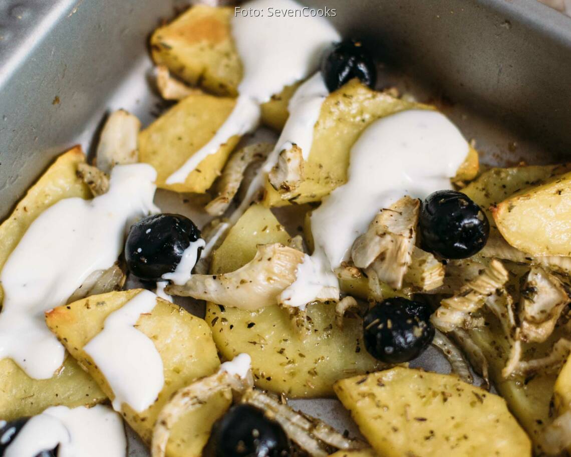 Vegetarisches Rezept: Fenchel-Kartoffeln-Oliven aus dem Ofen mit Zitronendip_3