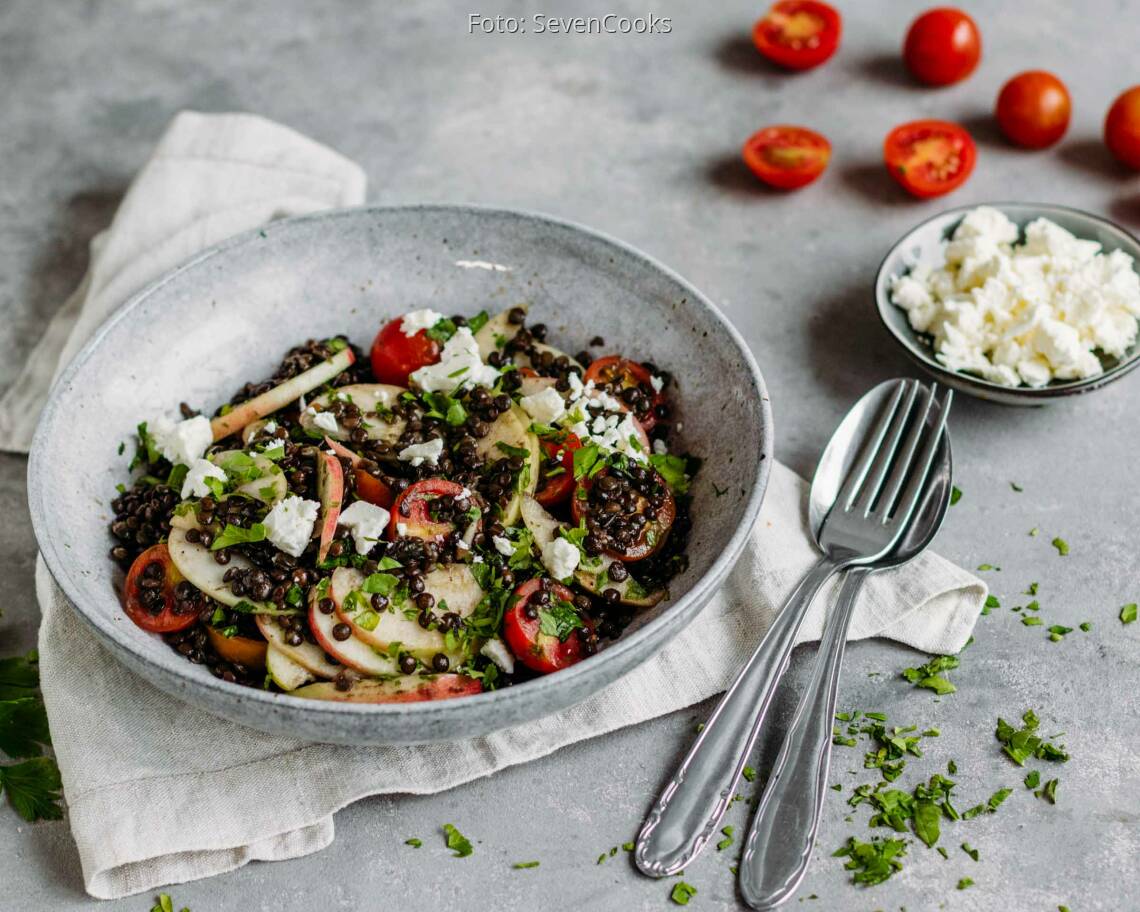 Vegetarisches Rezept: Fruchtiger Belugalinsensalat 1