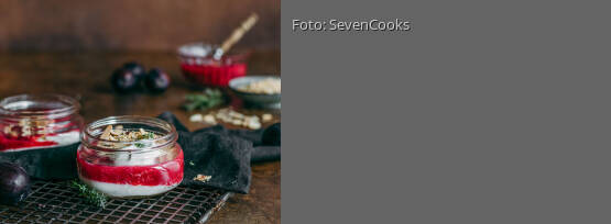 Rezeptbild für "Fruchtiger Frühstücksjoghurt mit Müsli-Crunch"