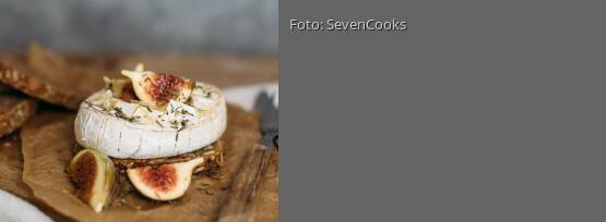 Rezeptbild für "Gebackener Camembert auf Vollkornbrot"