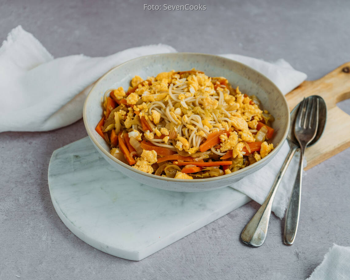Vegetarisches Rezept: Gebratene Nudeln mit Ei