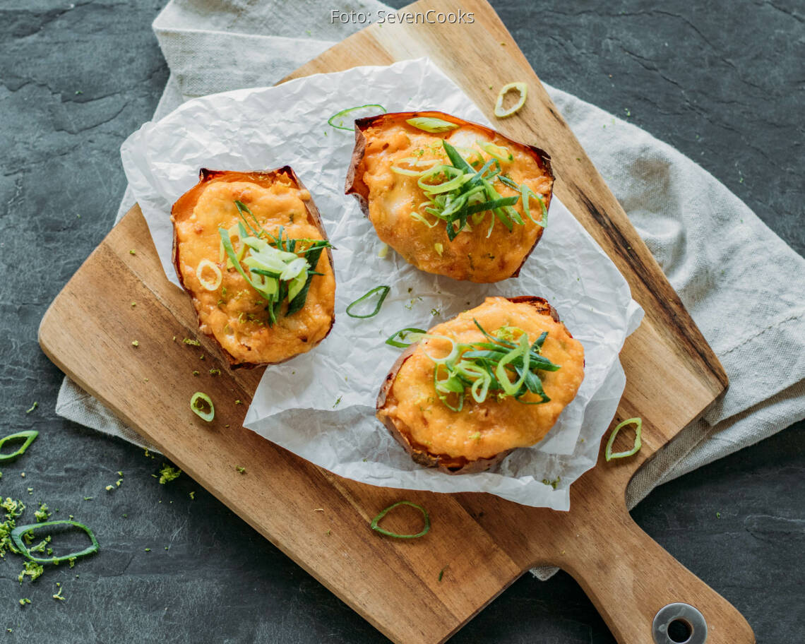 Vegetarisches Rezept: Gefüllte Ofensüßkartoffel