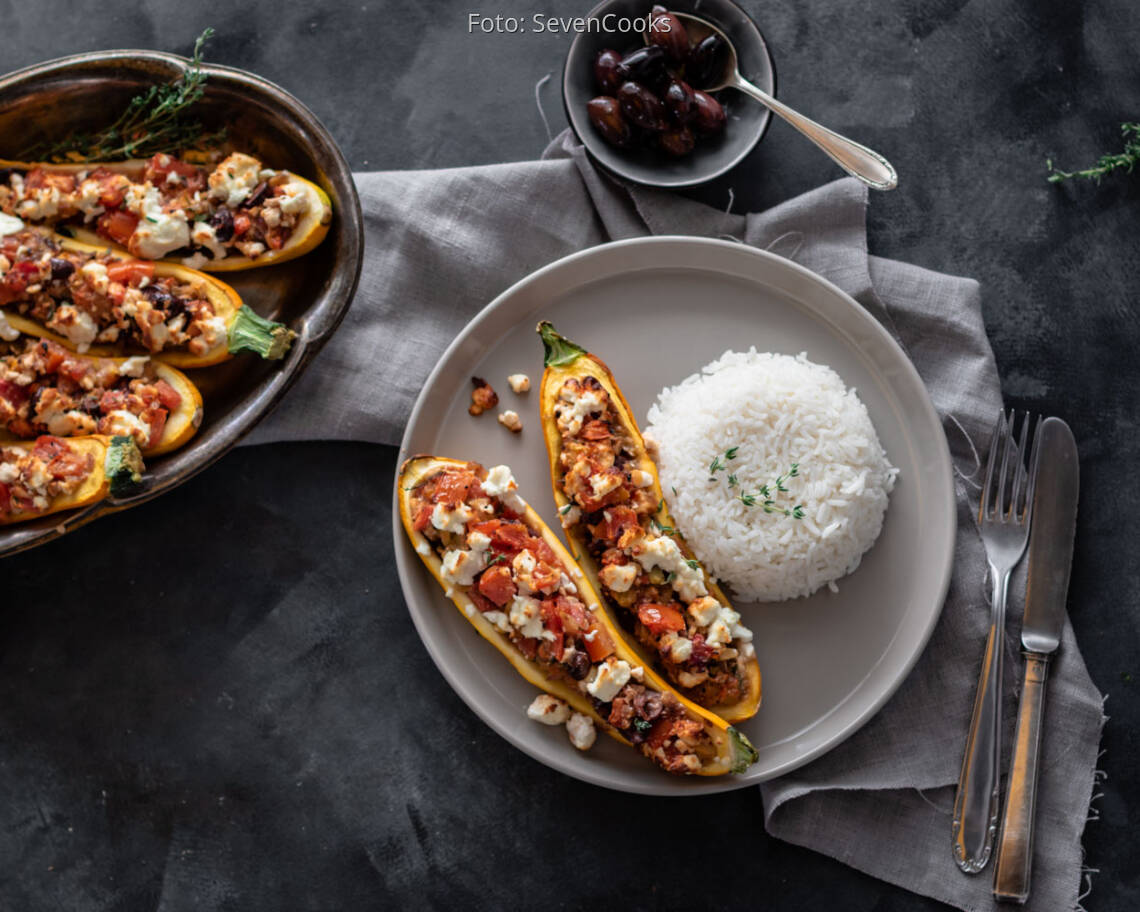 Vegetarisches Rezept: Gefüllte Zucchini mit Feta 3