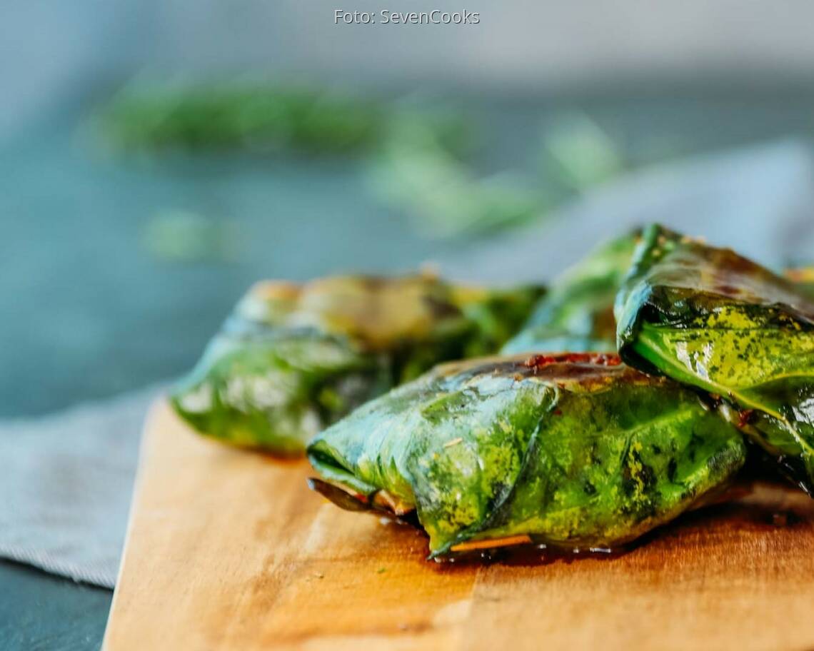 Vegetarisches Rezept: Gegrillter Feta im Kohlrabiblatt 1