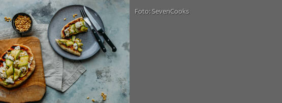 Rezeptbild für "Gegrilltes Fladenbrot mit Ricotta und Zucchini"