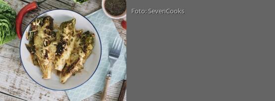Rezeptbild für "Gratinierte Romana-Salat-Sticks mit scharfer Honigsauce"