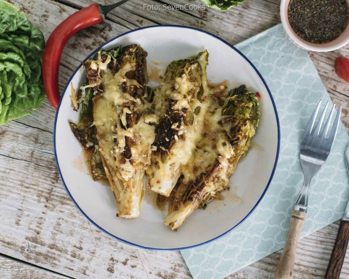 Vegetarisches Rezept: Gratinierte Romana-Salat-Sticks 1