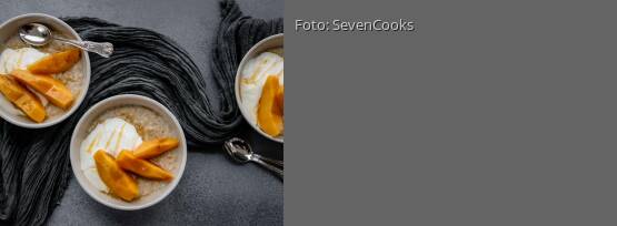 Rezeptbild für "Haferporridge mit Joghurt und Quittenkompott"