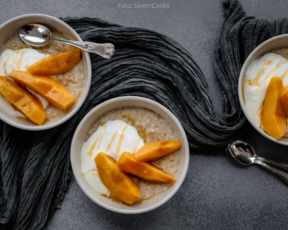 Vegetarisches Rezept: Haferporridge mit Quittenkompott