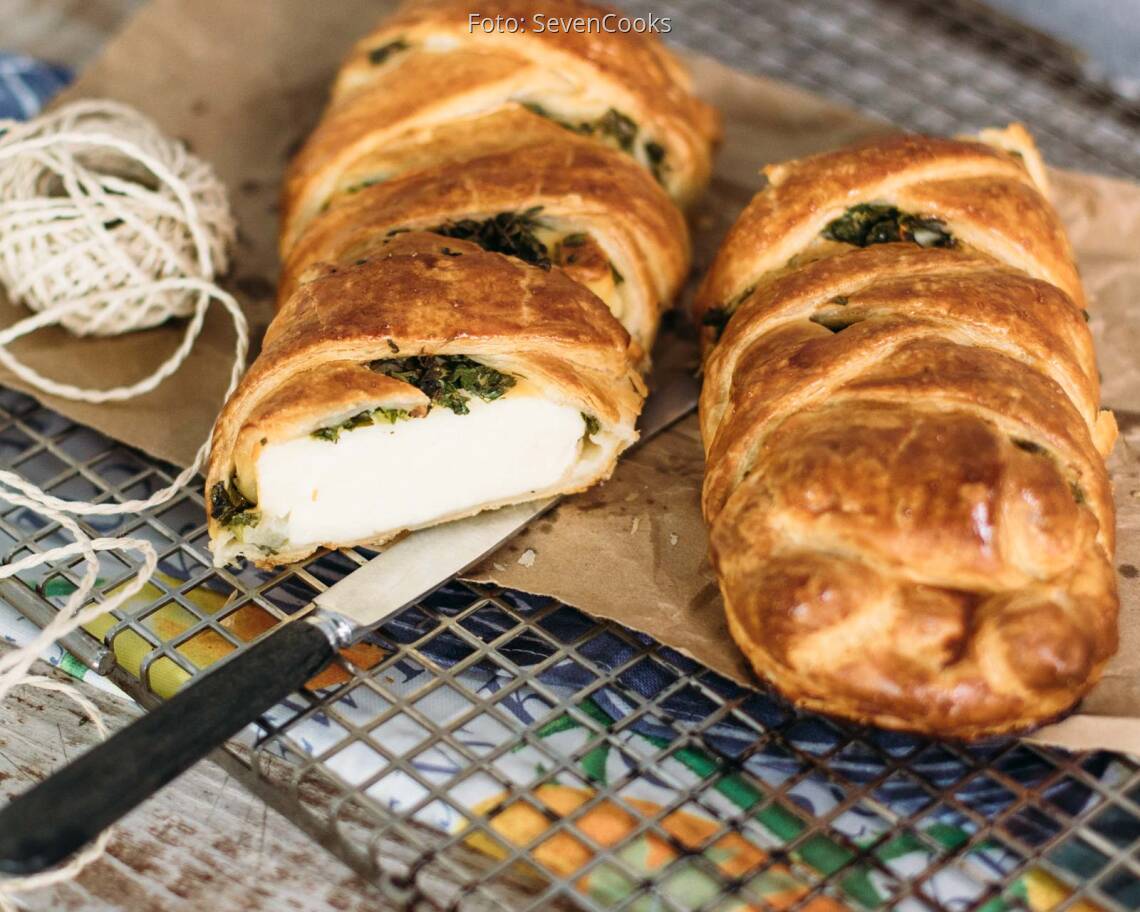 Vegetarisches Rezept: Halloumi im Blätterteig mit Kräutern_1