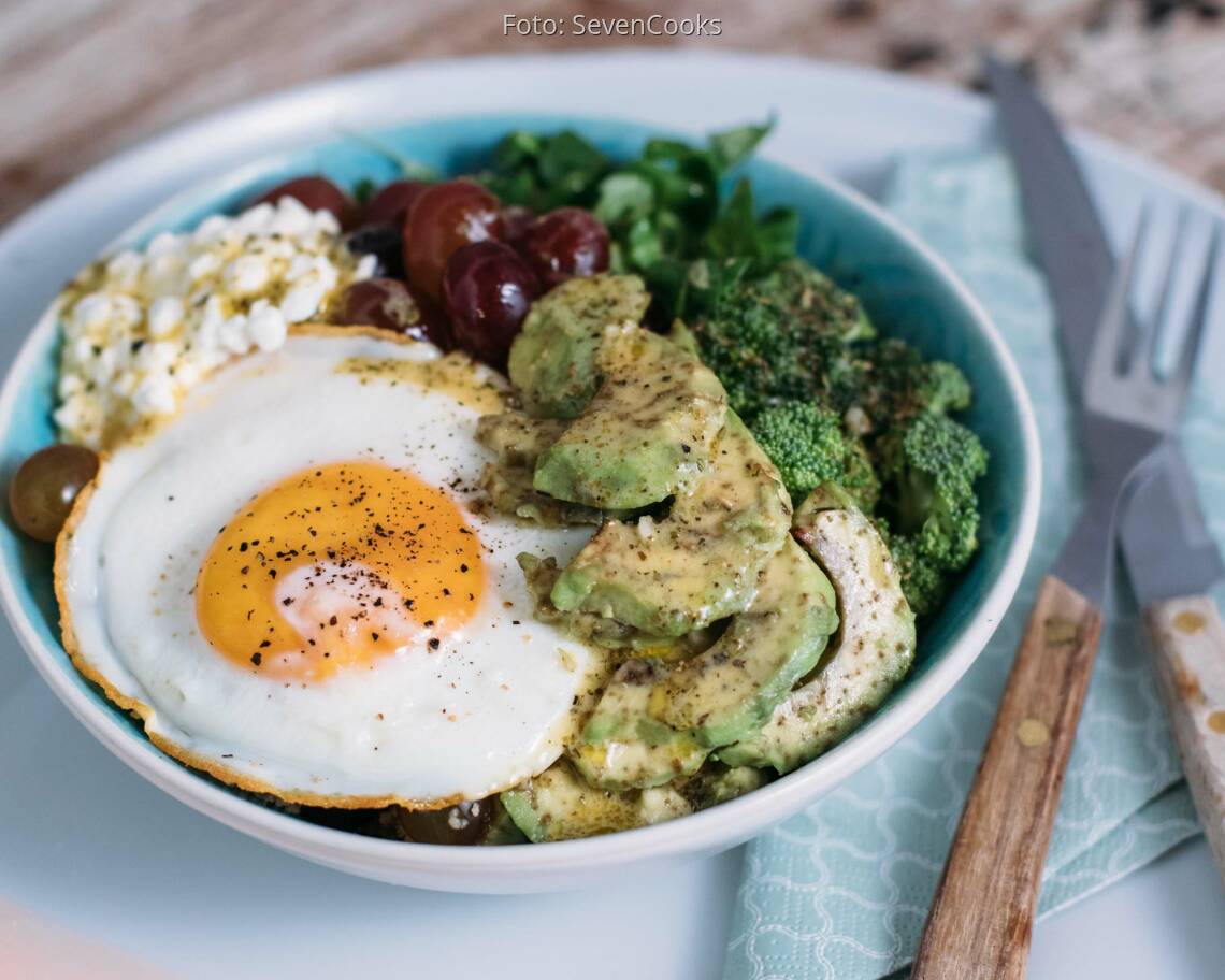 Vegetarisches Rezept: Hüttenkäse Bowl