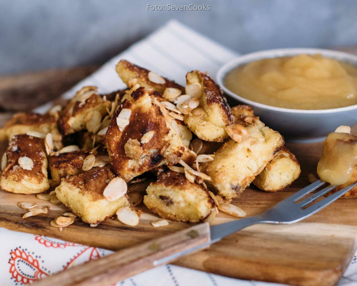 Vegetarisches Rezept: Kaiserschmarrn mit karamellisierten Mandeln