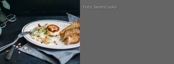 Rezeptbild für "Karamellisierter Fenchel mit Ziegenkäse und geröstetem Brot"