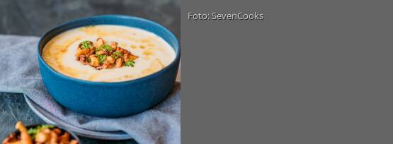 Rezeptbild für "Kartoffel-Petersiliensuppe mit Pfifferlingen"