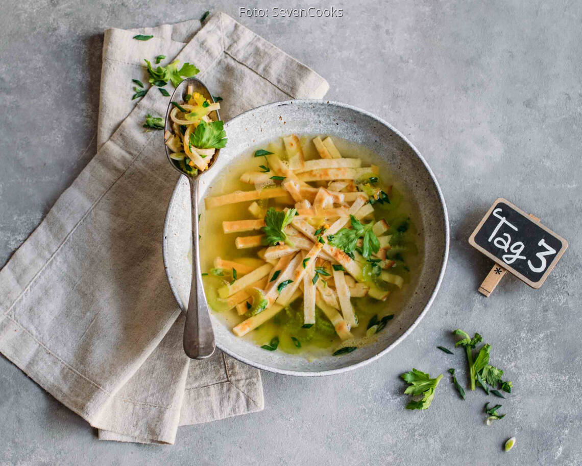 Vegetarisches Rezept: Kids Meal-Prep 3: Pfannkuchen Suppe_1_Schild