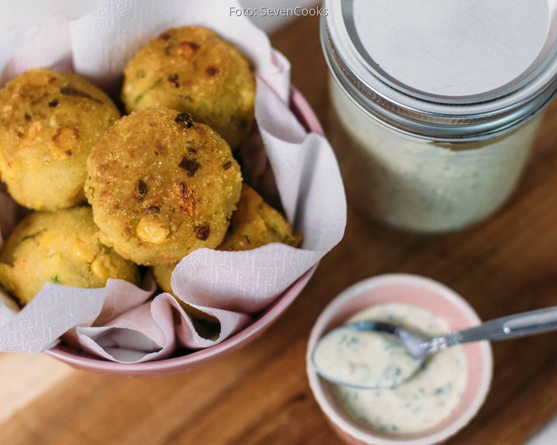 Vegetarisches Rezept: Knusprige Gemüsebällchen mit Zitronen-Remoulade_1