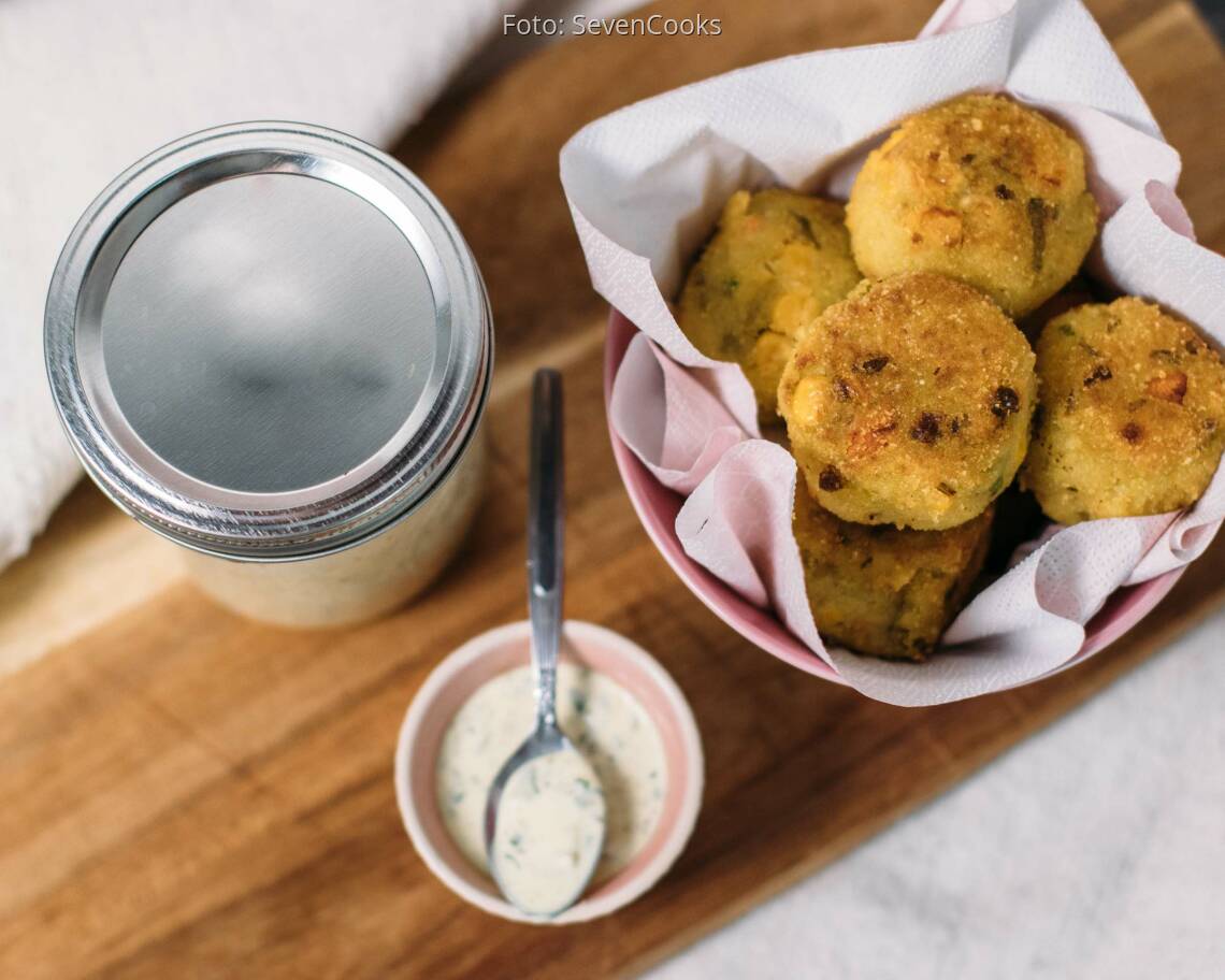 Vegetarisches Rezept: Knusprige Gemüsebällchen mit Zitronen-Remoulade_2