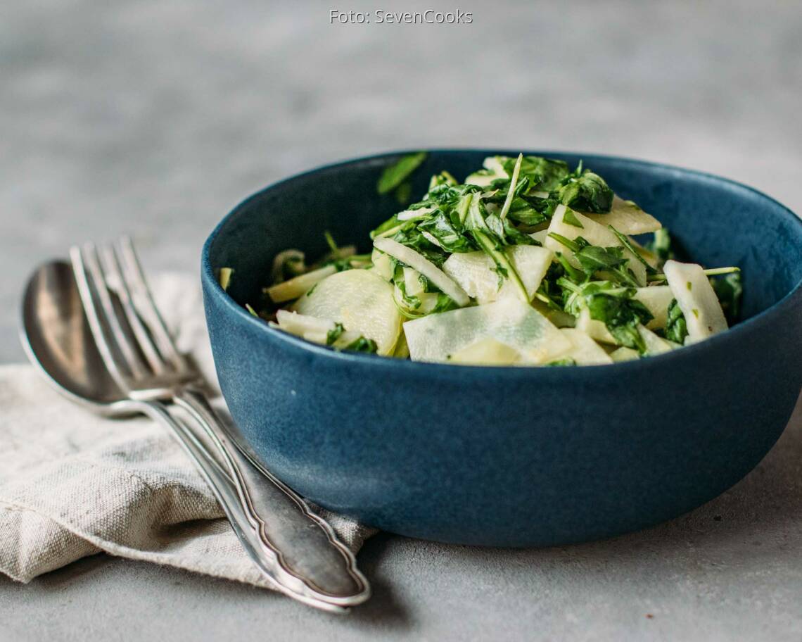 Vegetarisches Rezept: Kohlrabisalat mit Senf-Dressing 2