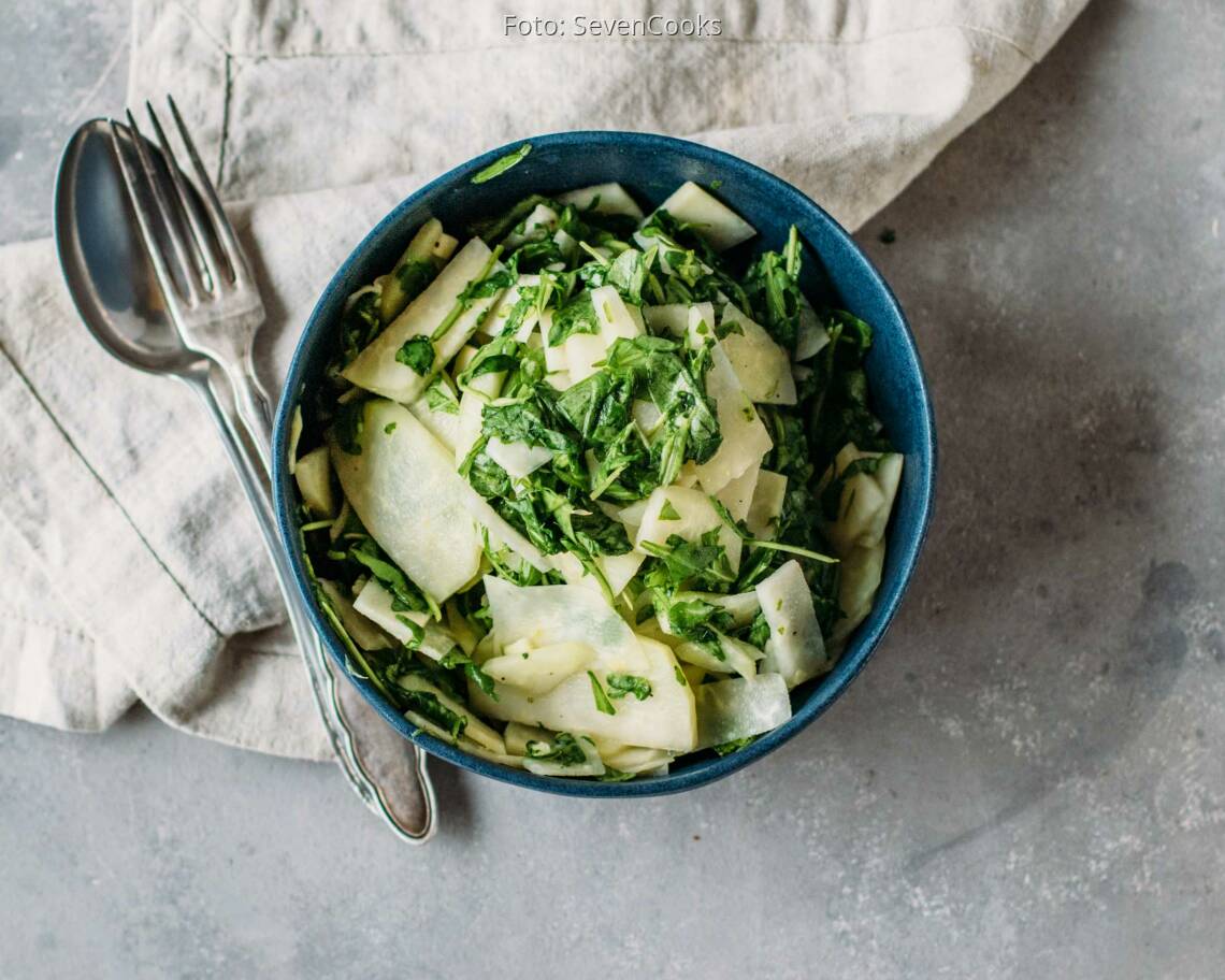 Vegetarisches Rezept: Kohlrabisalat mit Senf-Dressing 3