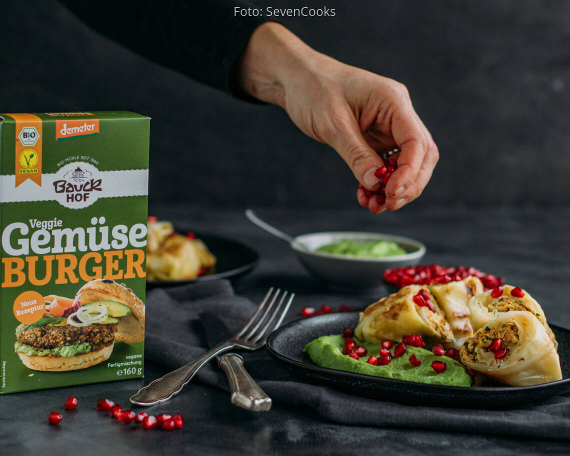 Vegetarisches Rezept: Kohlrouladen mit Gemüseburger-Füllung 3