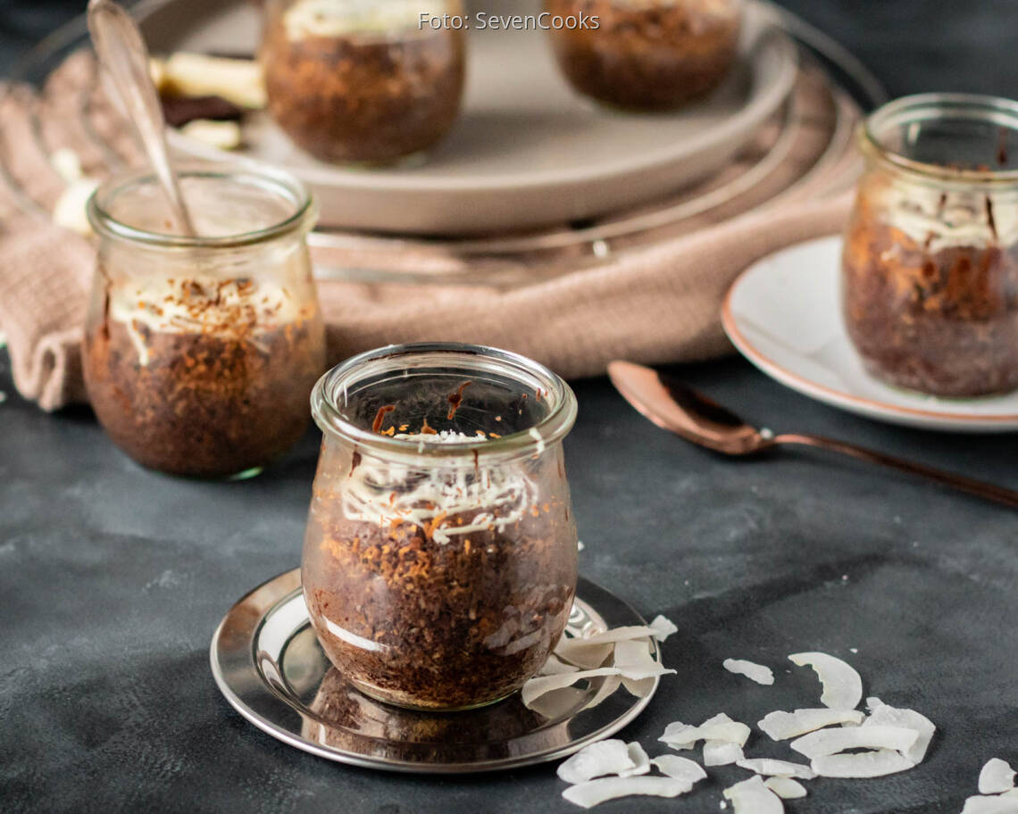 Vegetarisches Rezept: Kokos-Schokotarte im Glas 2 NEU