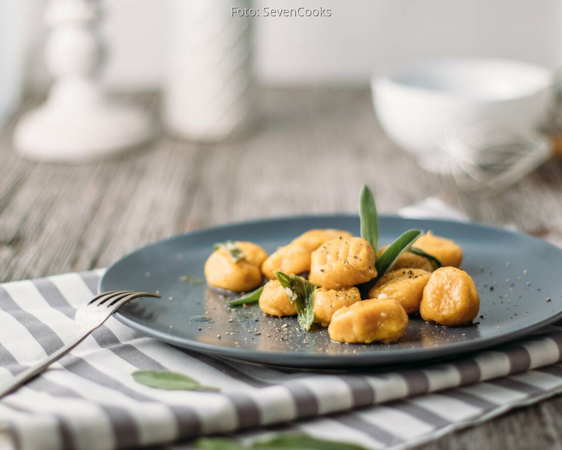 Vegetarisches Rezept: Kürbis-Gnocchi in Salbei-Butter