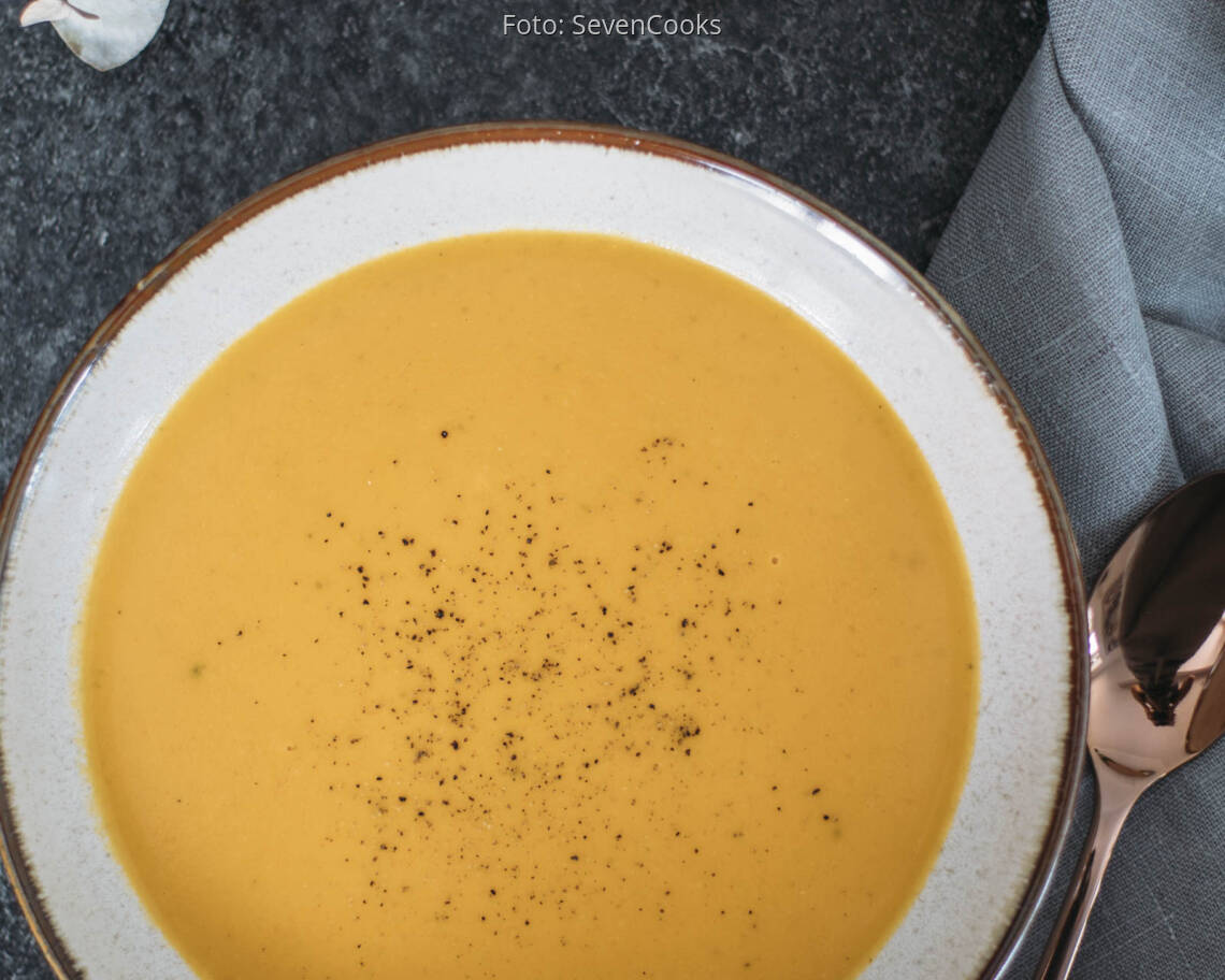 Vegetarisches Rezept: Kürbissuppe mit Orangensaft