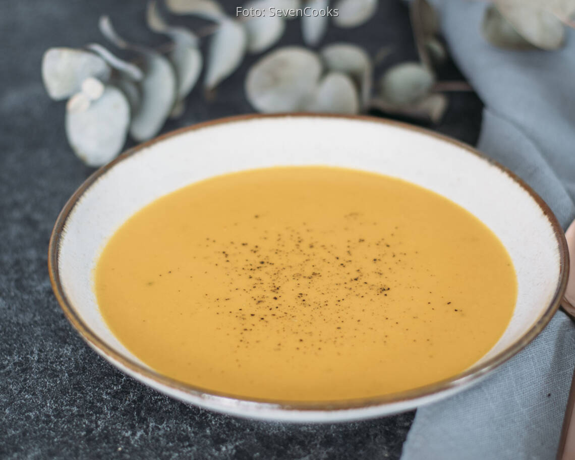 Vegetarisches Rezept: Kürbissuppe mit Orangensaft