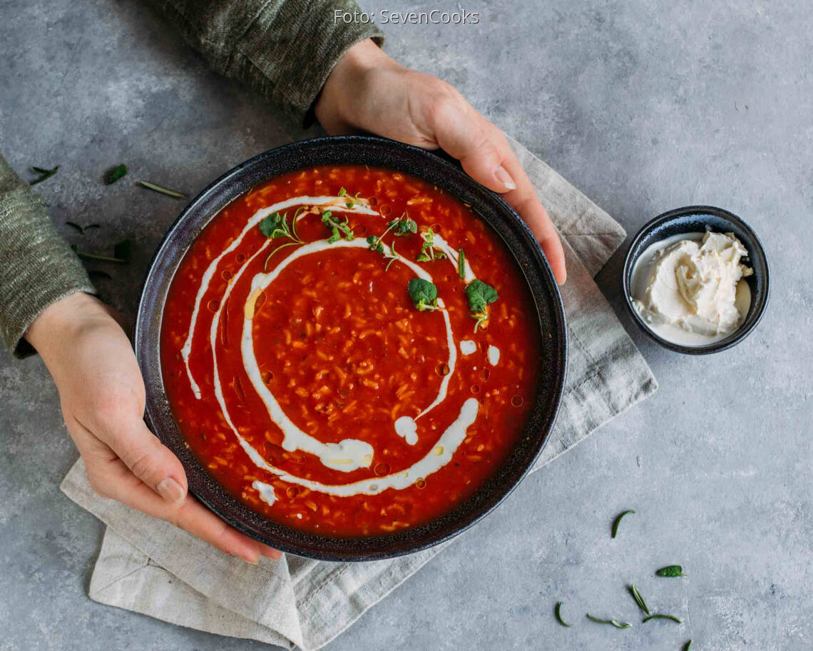 Vegetarisches Rezept: Meal Prep: Reis-Tomatensuppe 2