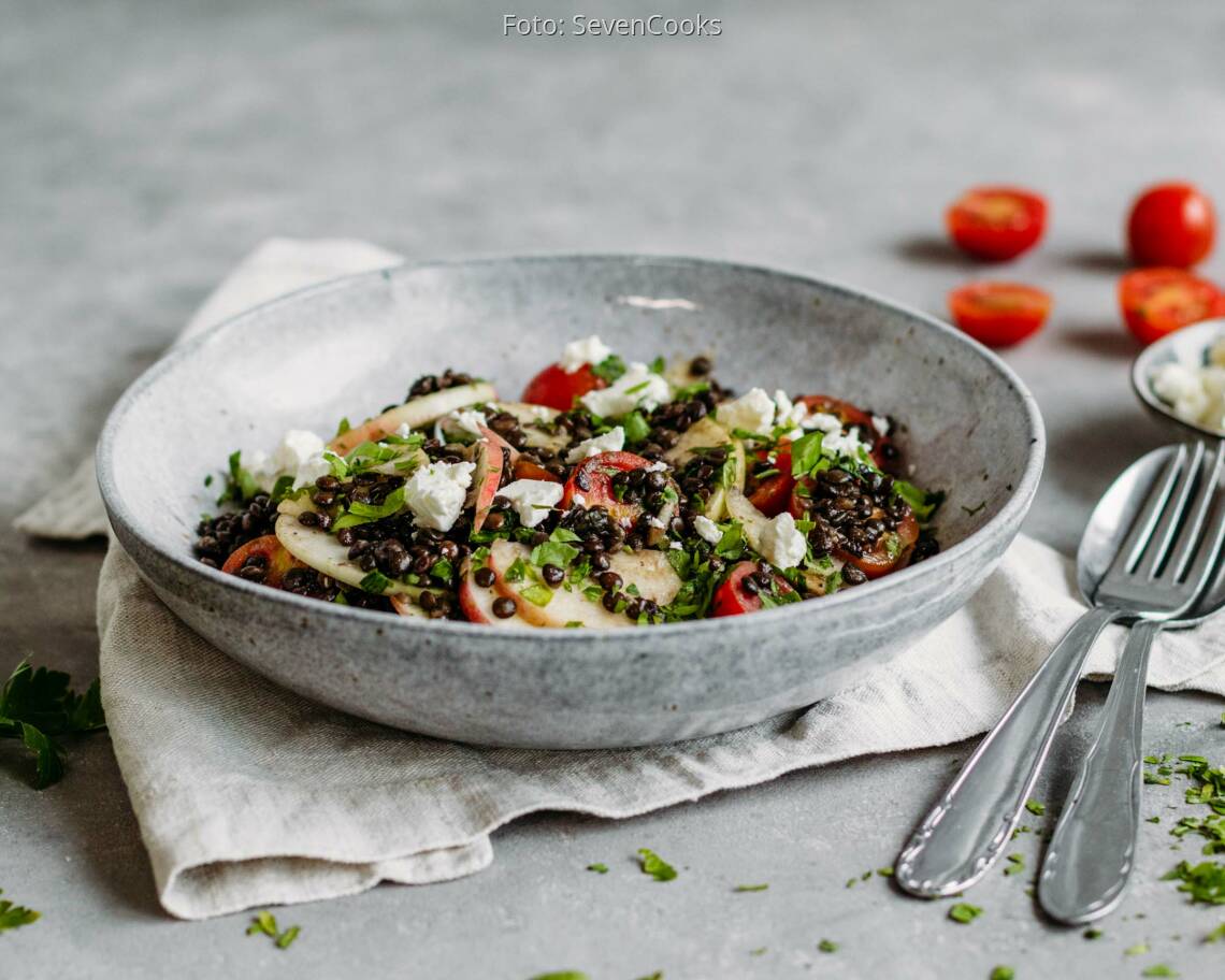 Vegetarisches Rezept: Meal-Prep: Fruchtiger Belugalinsensalat 2