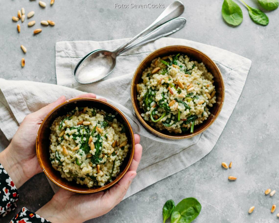 Vegetarisches Rezept: Meal-Prep: Graupenrisotto mit Blattspinat 2