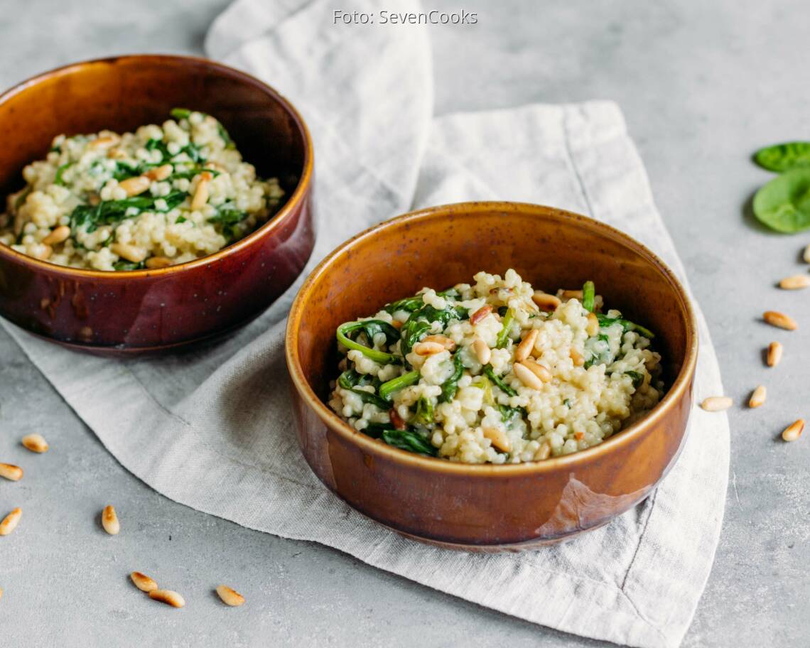 Vegetarisches Rezept: Meal-Prep: Graupenrisotto mit Blattspinat 3