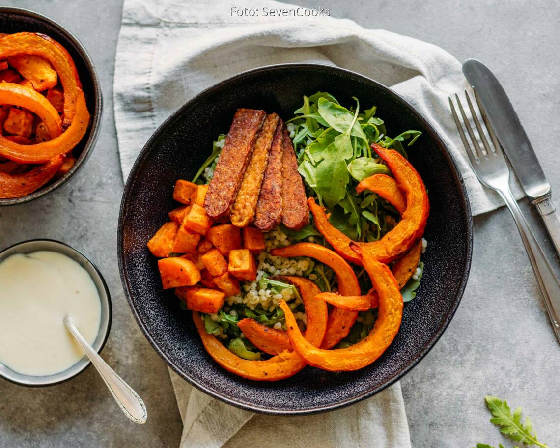 Vegetarisches Rezept: Meal-Prep: Happy Bowl mit Graupen und Röstgemüse 3