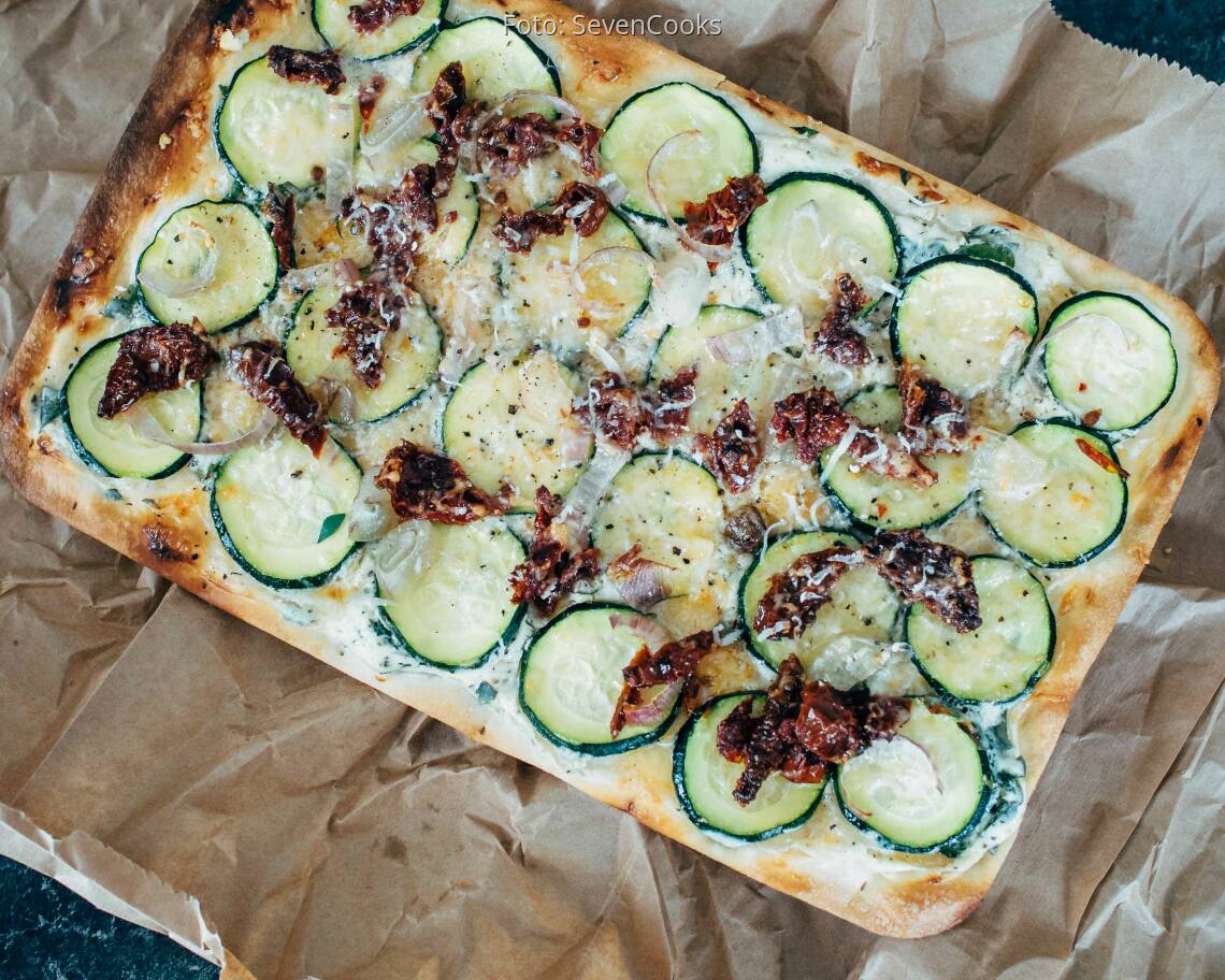 Vegetarisches Rezept: Mediterraner Flammkuchen